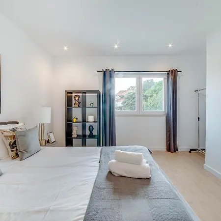 Apartment Cruzeiro Deluxe Lisbon
